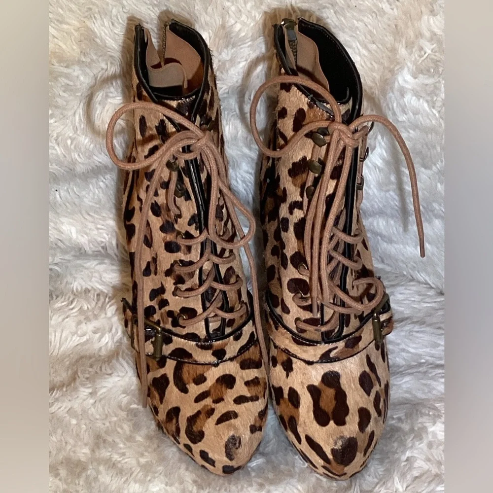 Steve Madden women’s Lita Leopard Calf Hair Boot 6.5